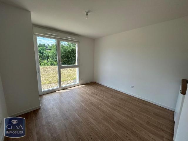 Location Appartement 1 pièce 22m² CHAMPCEVINEL 24750
