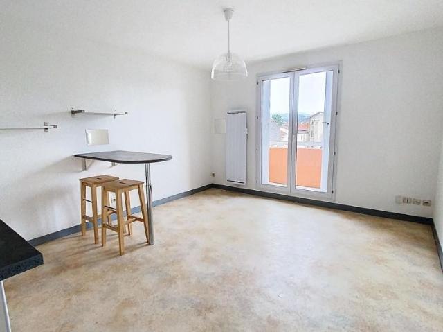 Location Appartement 1 pièce 22m² CLERMONT FERRAND 63000