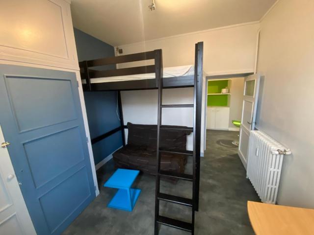 Location Appartement 1 pièce 22m² CLERMONT FERRAND 63000