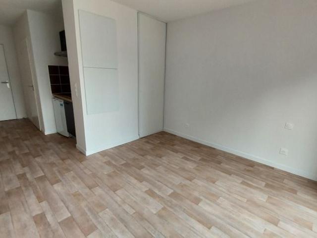 Location Appartement 1 pièce 22m² JOUE LES TOURS 37300
