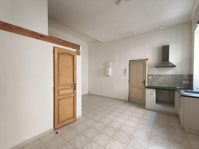 Location Appartement 1 pièce 22m² NARBONNE 11100