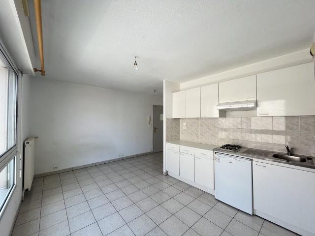 Location Appartement 1 pièce 22m² RODEZ 12000