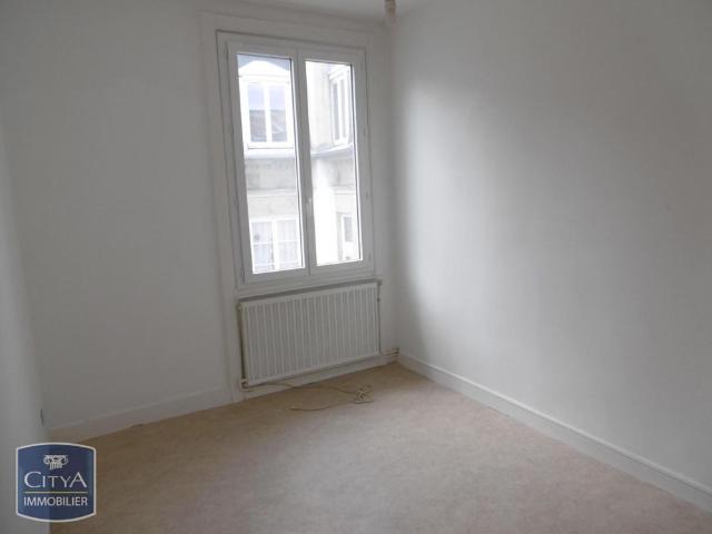 Location Appartement 1 pièce 22m² ST ETIENNE 42000
