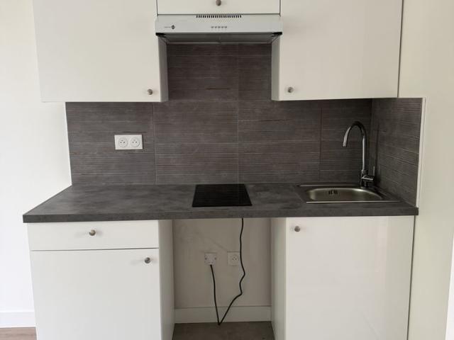 Location Appartement 1 pièce 22m² ST MAUR DES FOSSES 94210