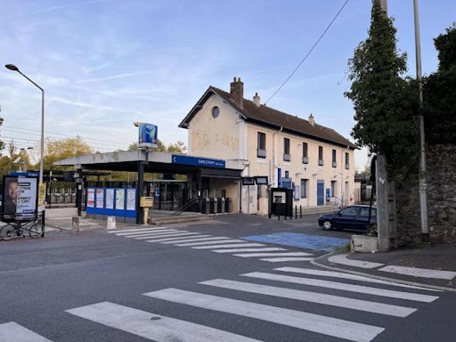 Location Appartement 1 pièce 23 m2 Evry