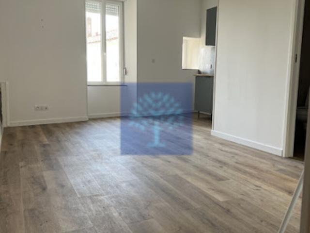 Location Appartement 1 pièce 23.07 m2 Pons