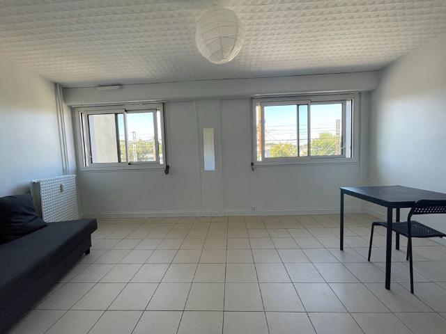 Location appartement 1 pièce, 23.00m², Juvisy sur Orge