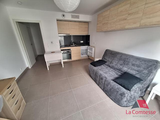 Location Appartement 1 pièce 23.1 m2 Marseille 8ème