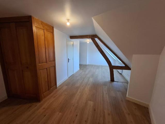 Location Appartement 1 pièce 23.32 m2 Compiegne