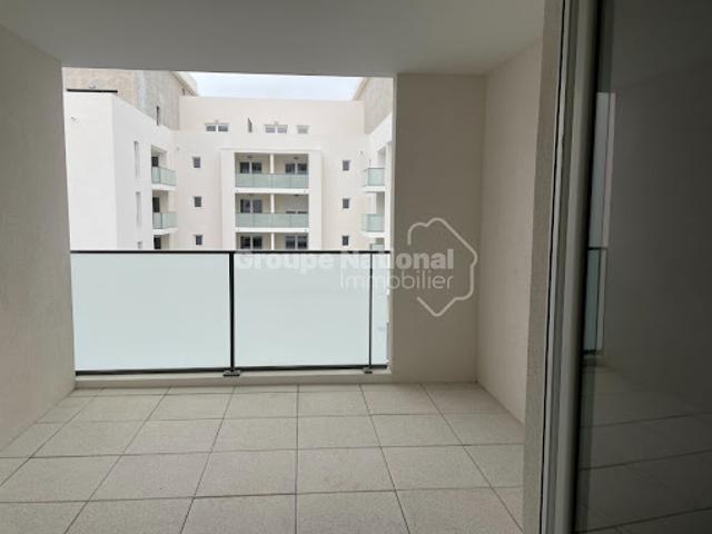 Location Appartement 1 pièce 23.4 m2 Nimes