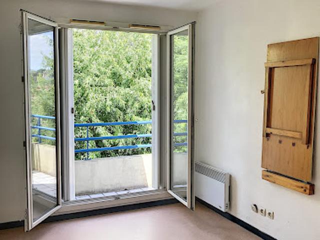 Location Appartement 1 pièce 23.68 m2 Pau