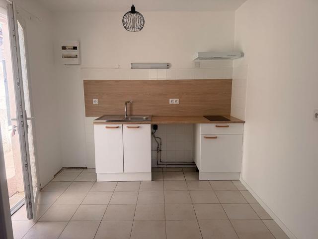 Location appartement 1 pièce, 23.62m², Rochefort