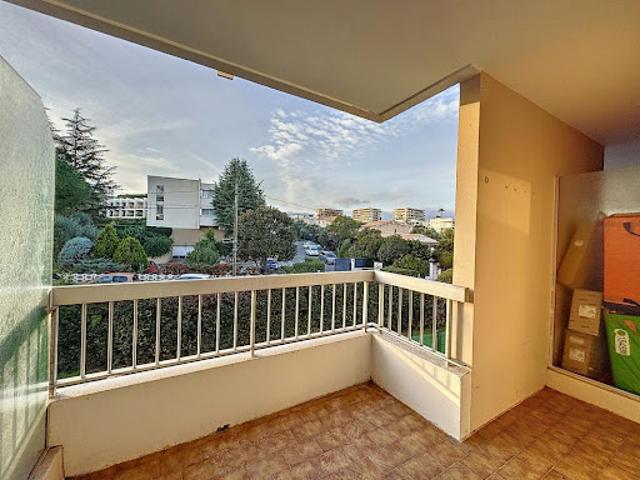 Location Appartement 1 pièce 23.82 m2 Antibes