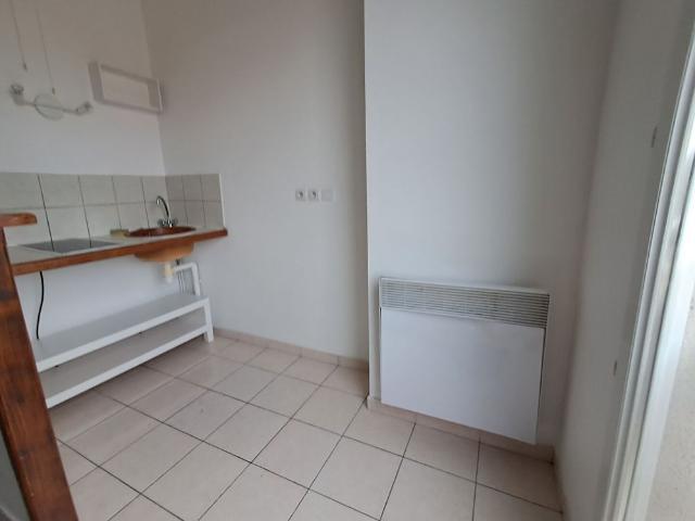 Location appartement 1 pièce, 23.90m², Montargis