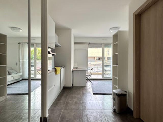 Location Appartement 1 pièce 23.9 m2 Nice