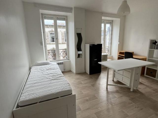 Location Appartement 1 pièce 23m²