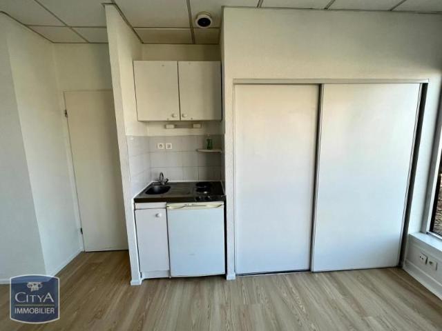 Location Appartement 1 pièce 23m² TOURS 37000