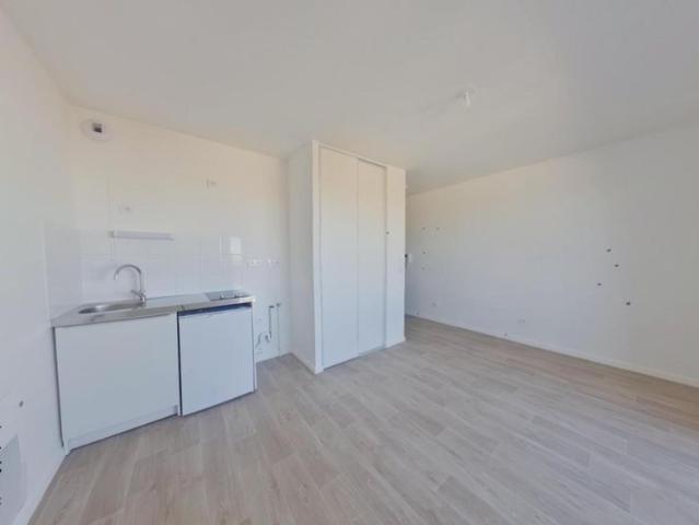 Location Appartement 1 pièce 23m² TOURS 37000