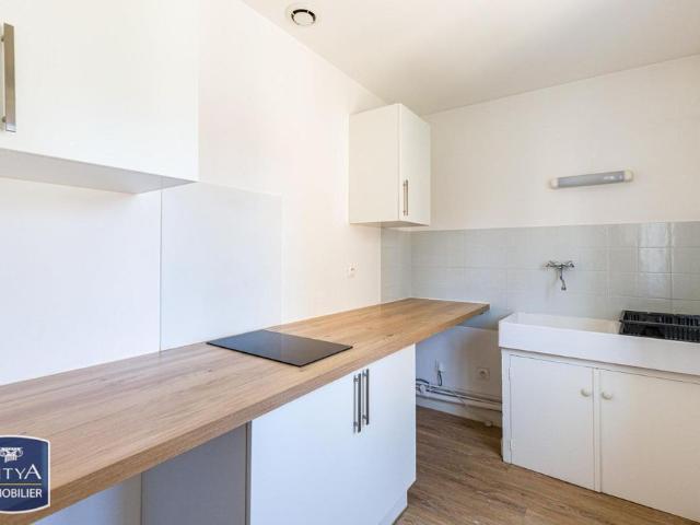 Location Appartement 1 pièce 23m² TOURS 37000