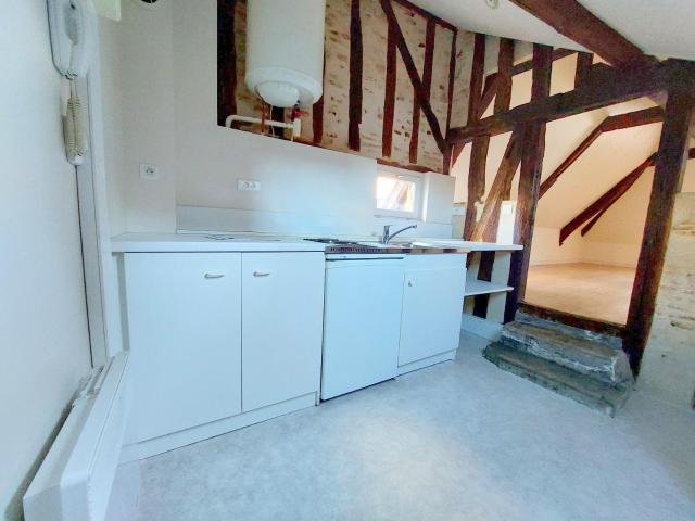 Location Appartement 1 pièce 23m² TOURS 37000