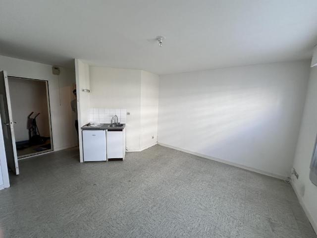 Location Appartement 1 pièce 23m² ANGERS 49100