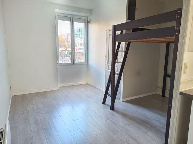 Location Appartement 1 pièce 23m² NANTES 44000