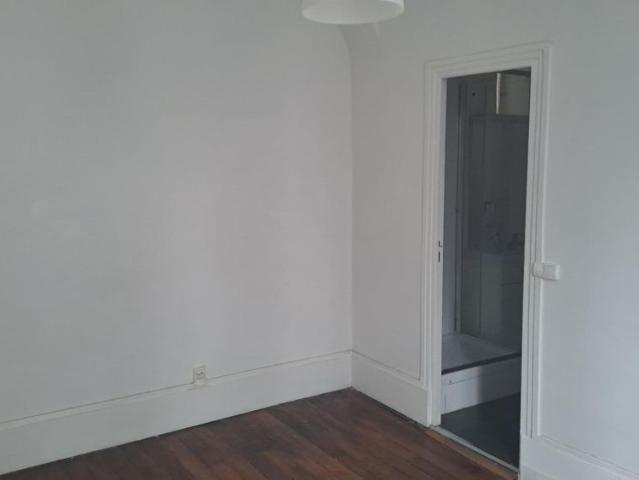 Location Appartement 1 pièce 23m² PARIS 10ème