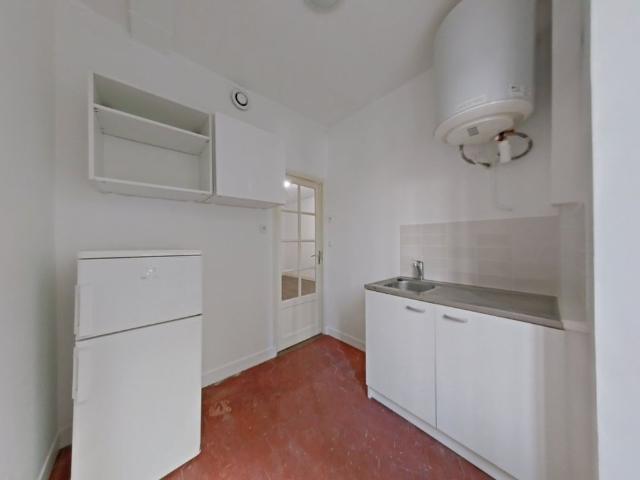 Location Appartement 1 pièce 23m² PARIS 18ème