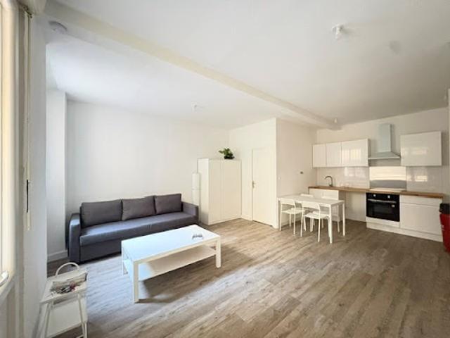 Location Appartement 1 pièce 34 m2 Marseille 1er