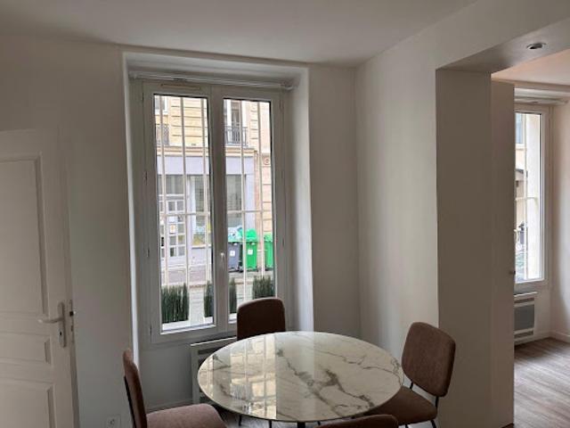 Location Appartement 1 pièce 34 m2 Paris 9ème