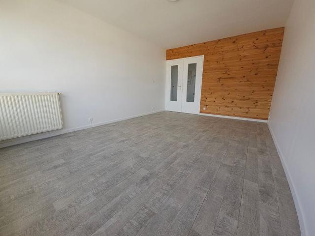Location appartement 1 pièce, 34.00m², Crosne