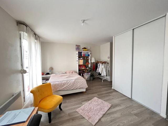 Location appartement 1 pièce, 34.84m², Reims