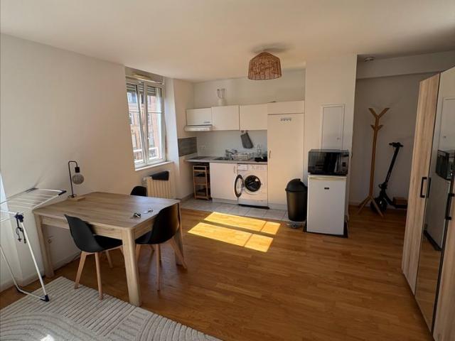 Location Appartement 1 pièce 34m²
