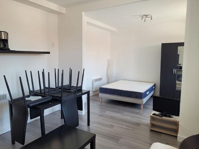 Location Appartement 1 pièce 34m²