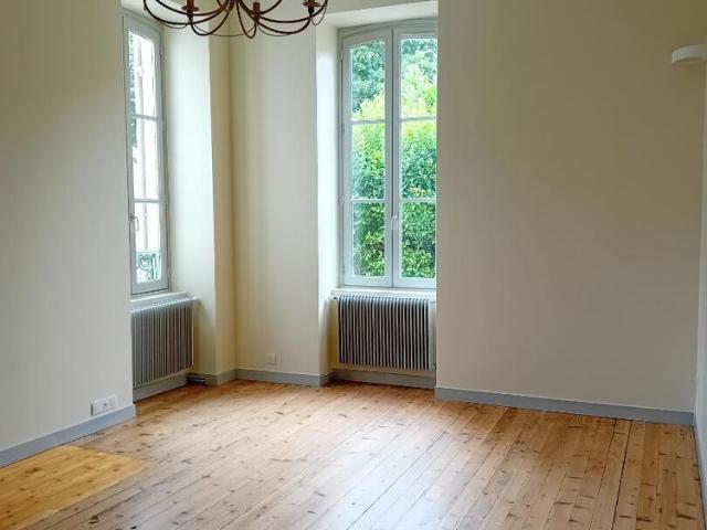 Location Appartement 1 pièce 34m²