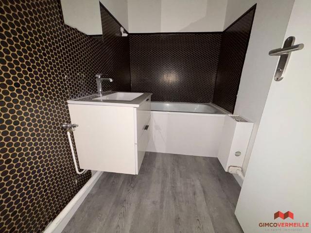 Location Appartement 1 pièce 34m²