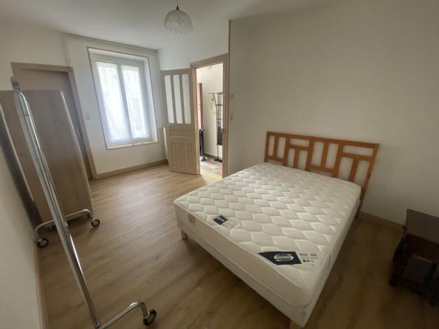 Location Appartement 1 pièce 34m² LE CREUSOT 71200