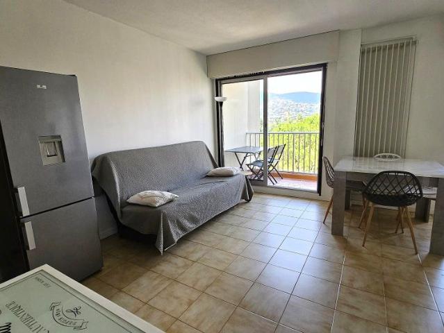 Location Appartement 1 pièce 34m² MANDELIEU LA NAPOULE 06210