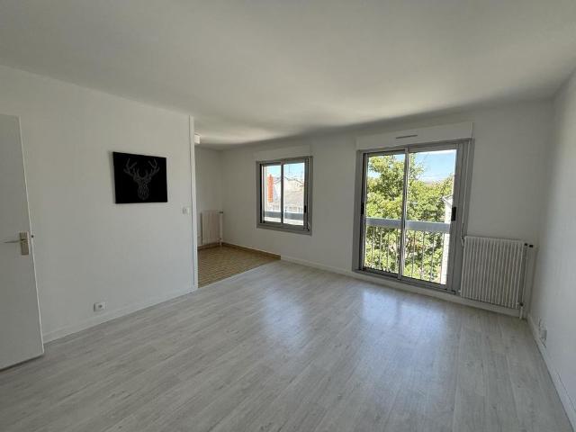 Location Appartement 1 pièce 34m² NANTES 44000