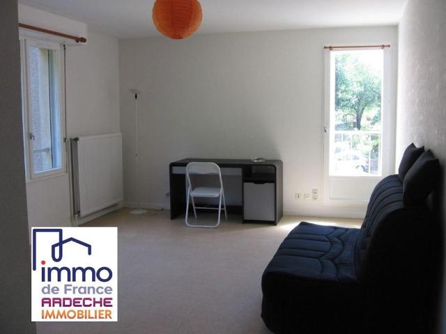 Location Appartement 1 pièce 34m² PRIVAS 07000