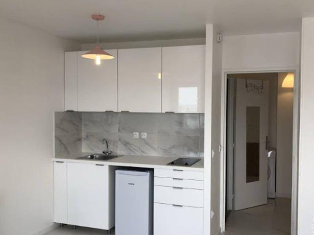 Location Appartement 1 pièce 35 m2 Évry Courcouronnes
