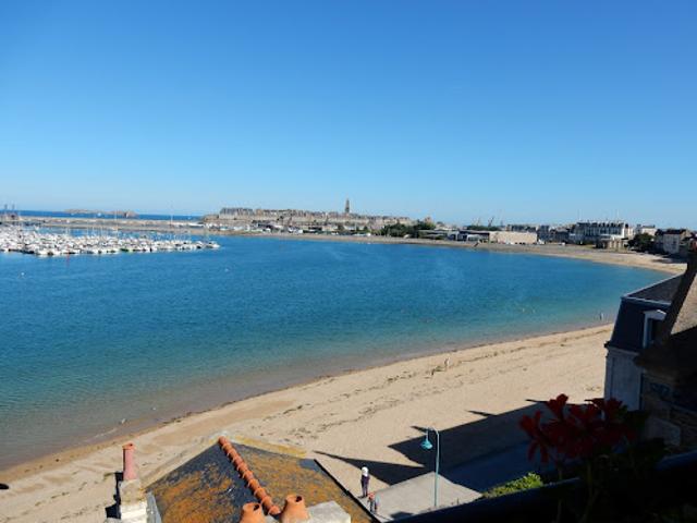 Location Appartement 1 pièce 35 m2 Saint Malo