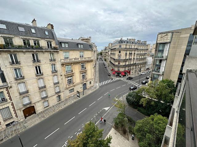 Location Appartement 1 pièce 35.47 m2 Paris 8ème