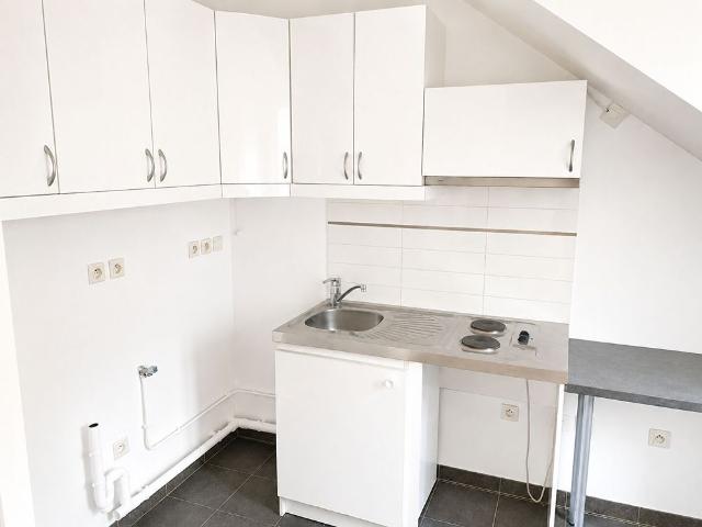 Location appartement 1 pièce, 35.75m², Pontoise