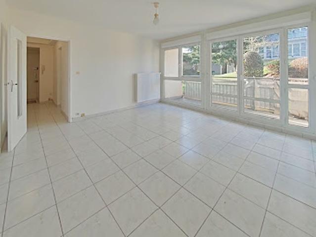Location Appartement 1 pièce 35.79 m2 Fontenay le Fleury