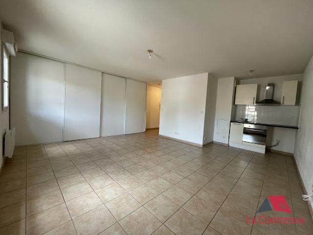 Location Appartement 1 pièce 35.7 m2 Aubagne