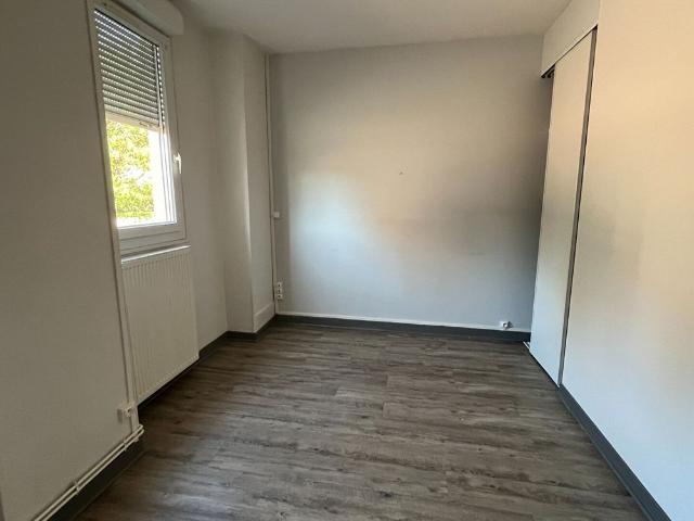 Location Appartement 1 pièce 35m²