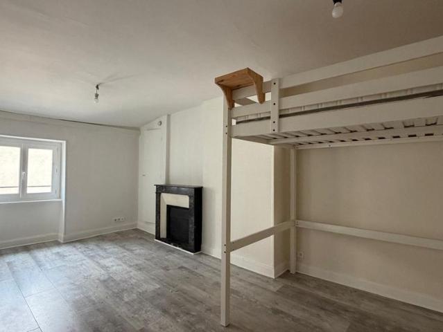 Location Appartement 1 pièce 35m² CLERMONT FERRAND 63000