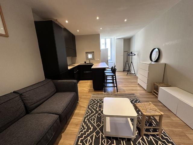 Location Appartement 1 pièce 35m² MONTPELLIER 34000