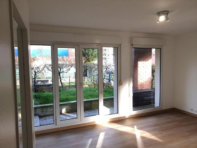 Location appartement 1 pièce, 36.62m², Montigny le Bretonneux